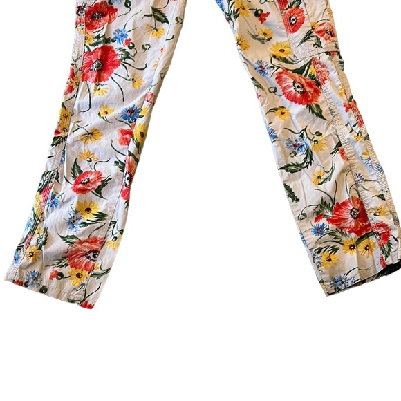 Anthropologie Hei Hei Floral Cargo Cropped Pants - 2 - Picture 5 of 13